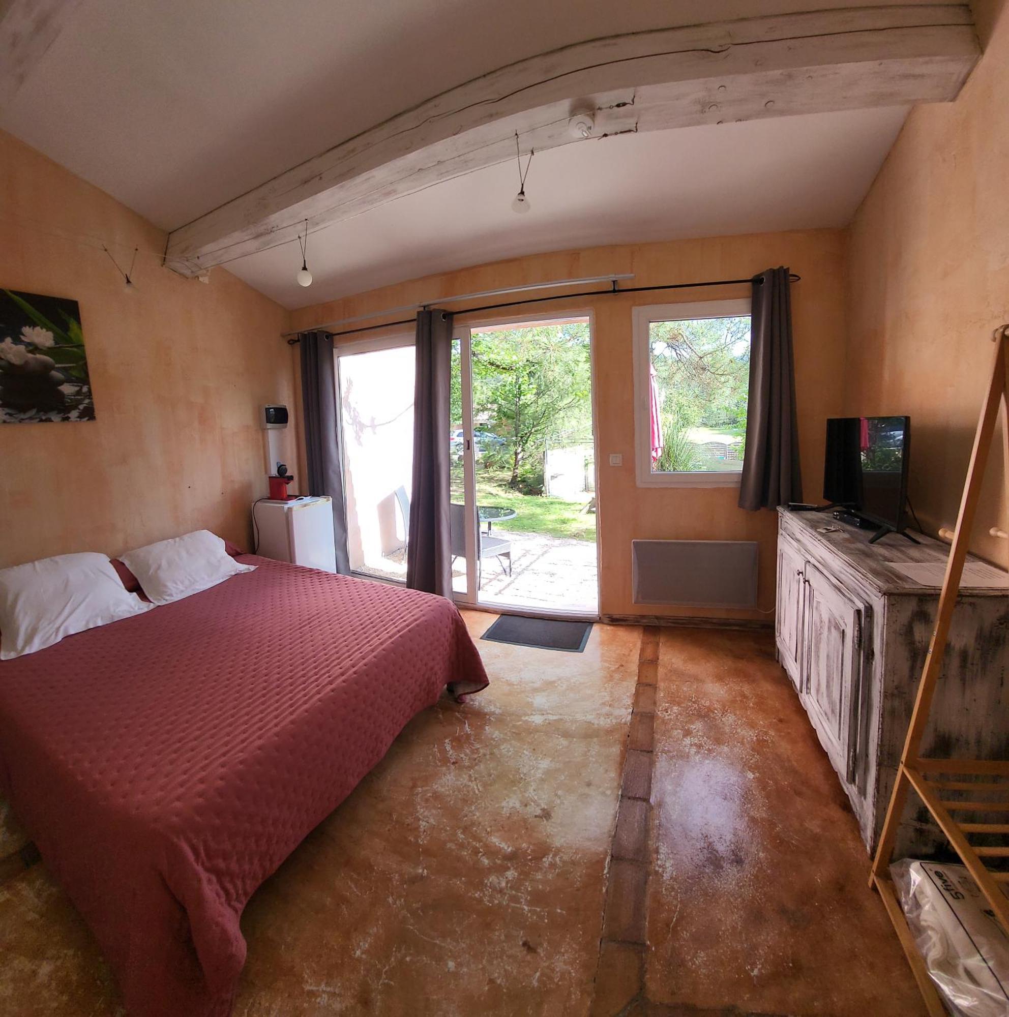 Studios Et Gite La Sauvasse Vagnas Habitación foto